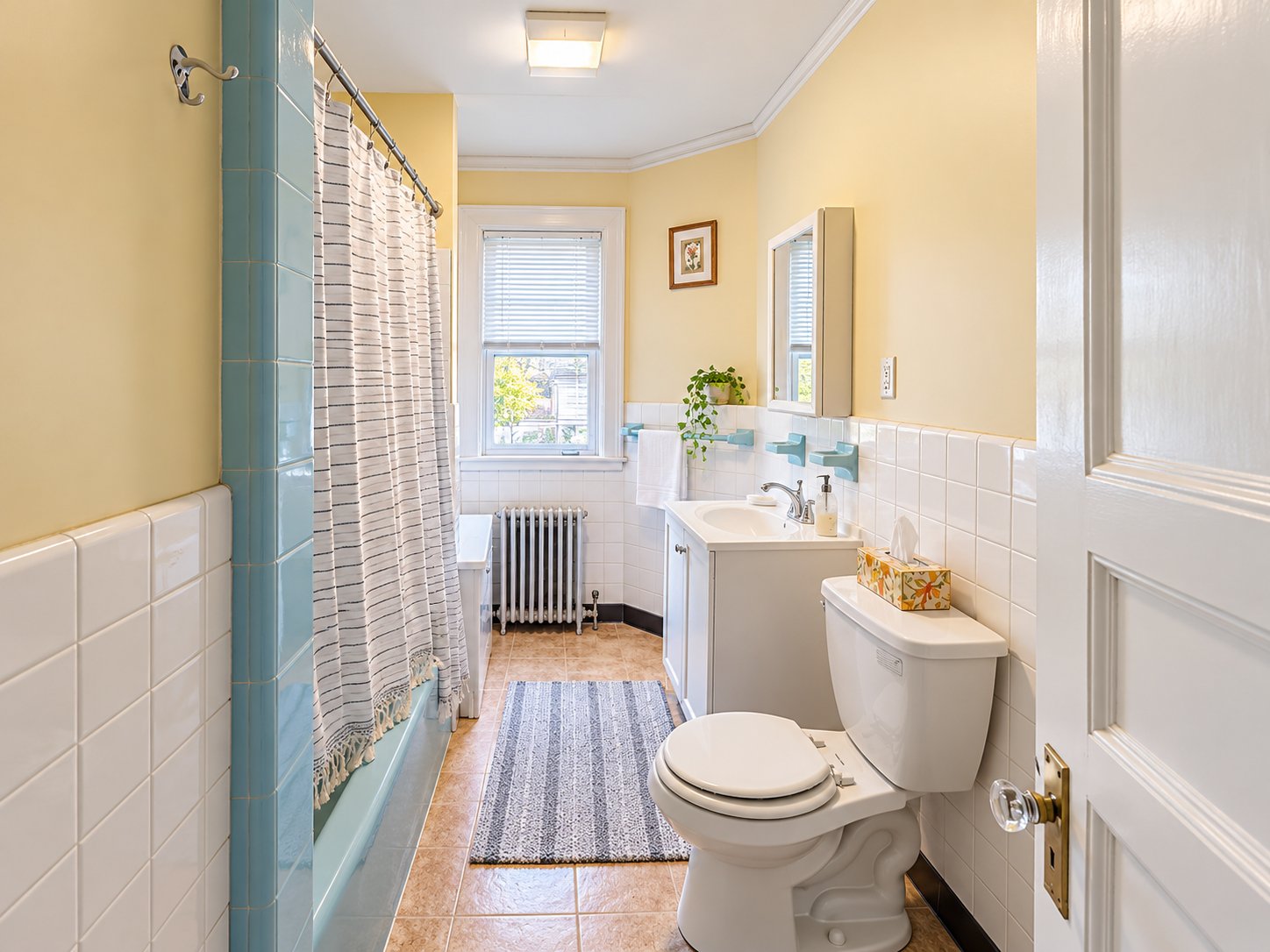 Kilsyth Road full bathroom with shower/tub combo